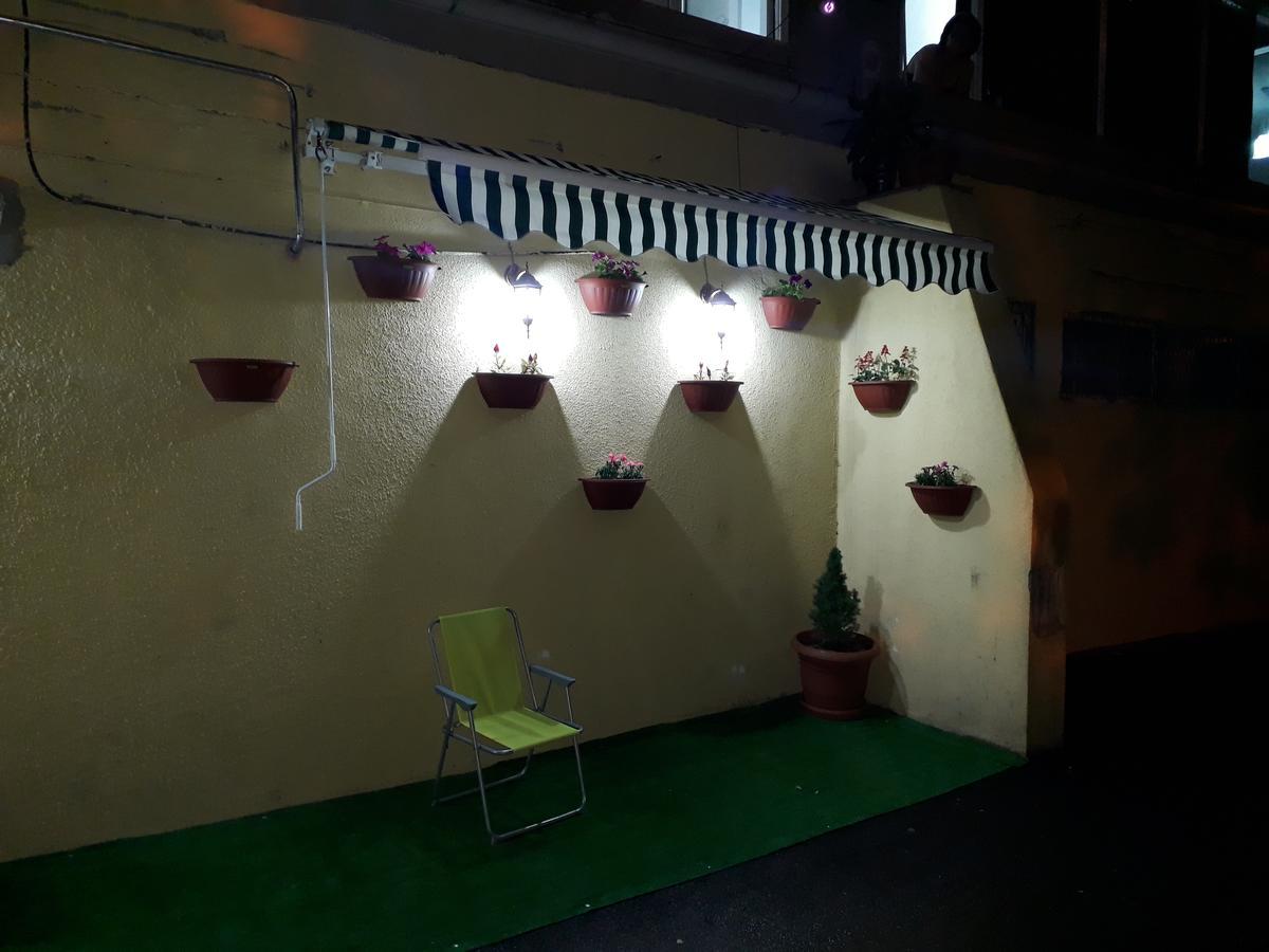 Nino'S Hotel On Tsamebuli Tbilisi Exterior photo